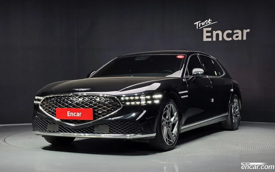Genesis G90 3.5 AWD 2023 — photo 1, buy with delivery to Moscow