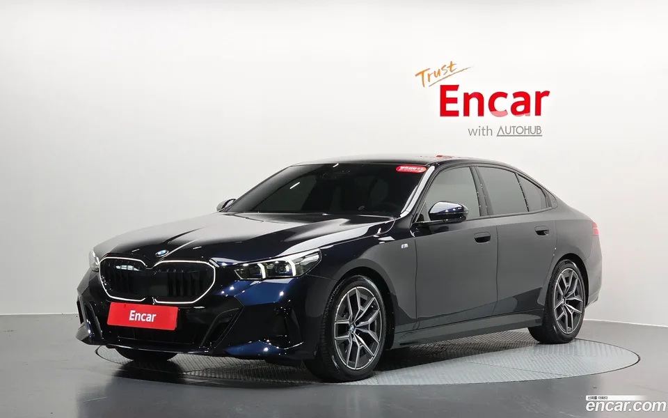 BMW 5 Series 523d M 2025 — photo 1, buy with delivery to Moscow