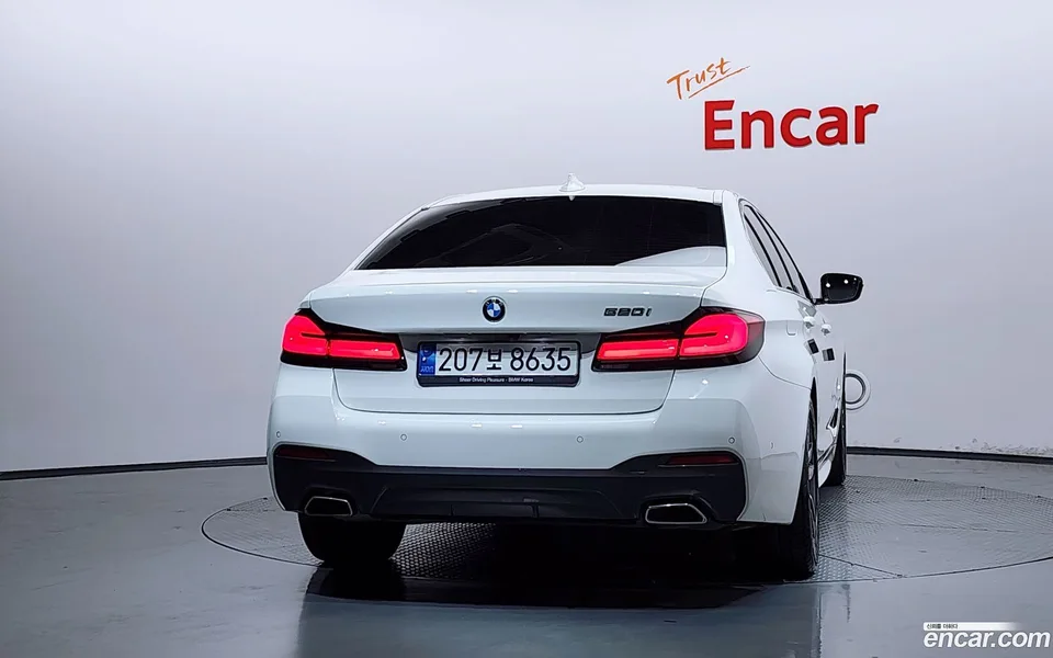BMW 5 Series 520i M 2022 — thumbnail 4
