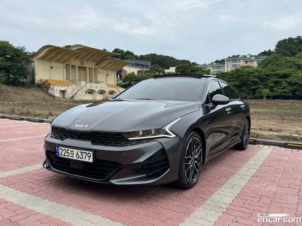 Kia K5 1.6 2023 — photo 1, buy with delivery to Moscow