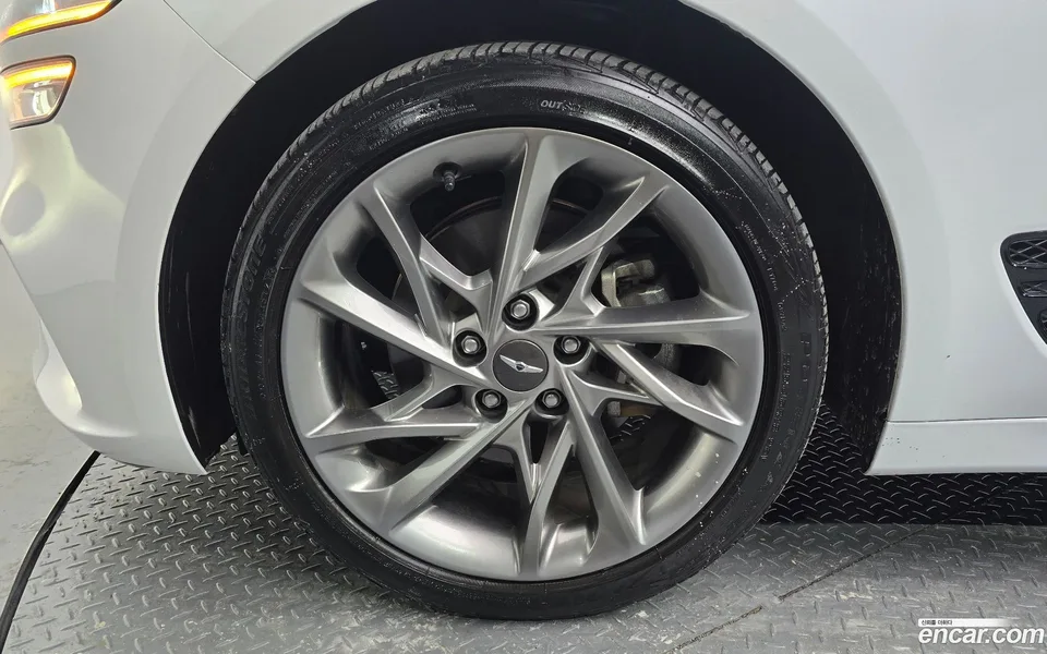 Genesis G70 Shooting Brake 2.0T 2WD 2022 — thumbnail 2