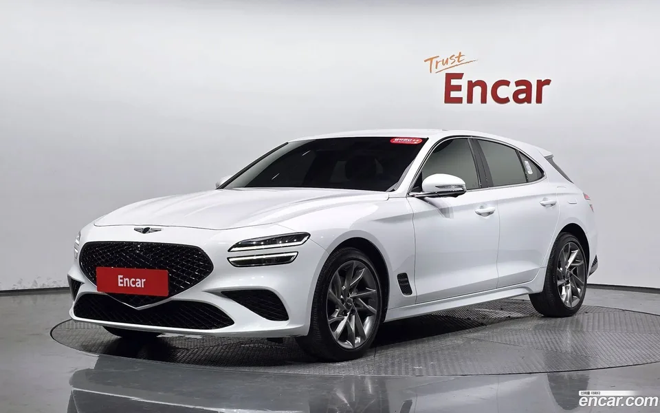 Genesis G70 Shooting Brake 2.0T 2WD 2022 — photo 1, buy with delivery to Moscow