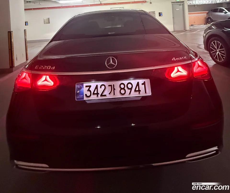 Mercedes-Benz E-Class E220d 4MATIC 2024 — thumbnail 4