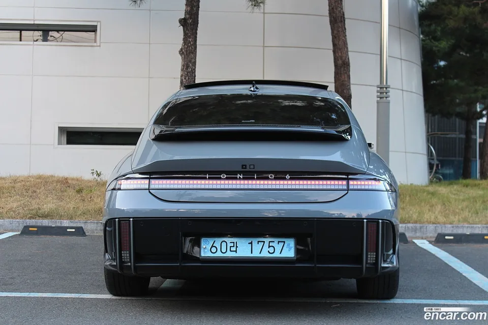 Hyundai Ioniq 6 2023 — thumbnail 4