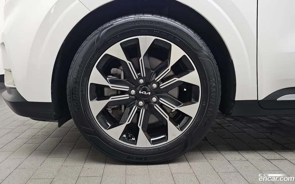 Kia Carnival 9 2022 — thumbnail 5