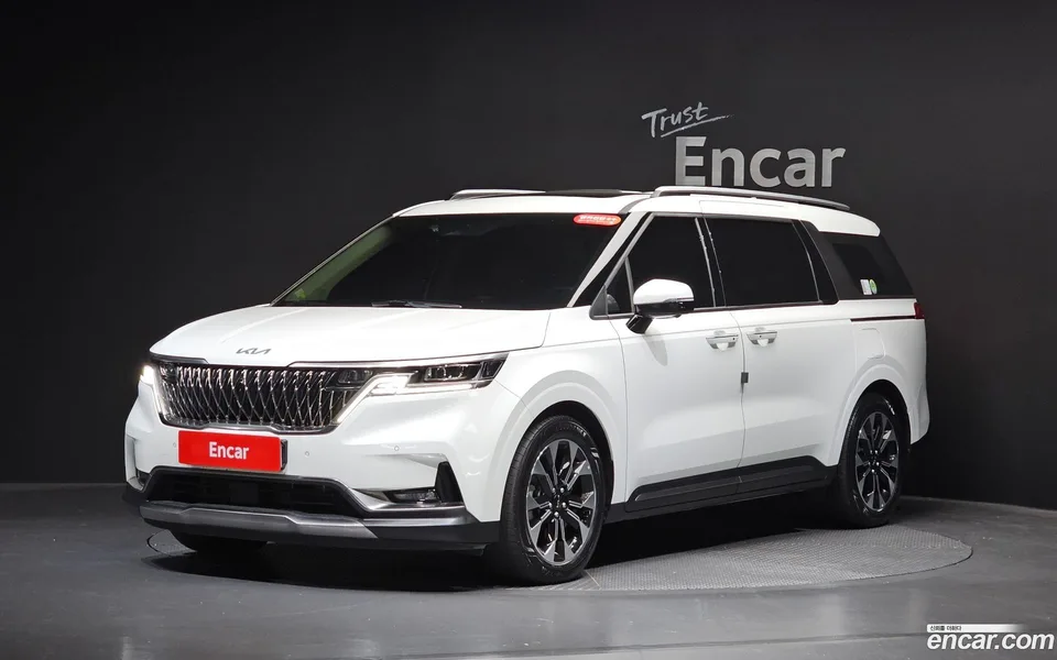 Kia Carnival 9 2022 — фото 1, купить с доставкой в Москву