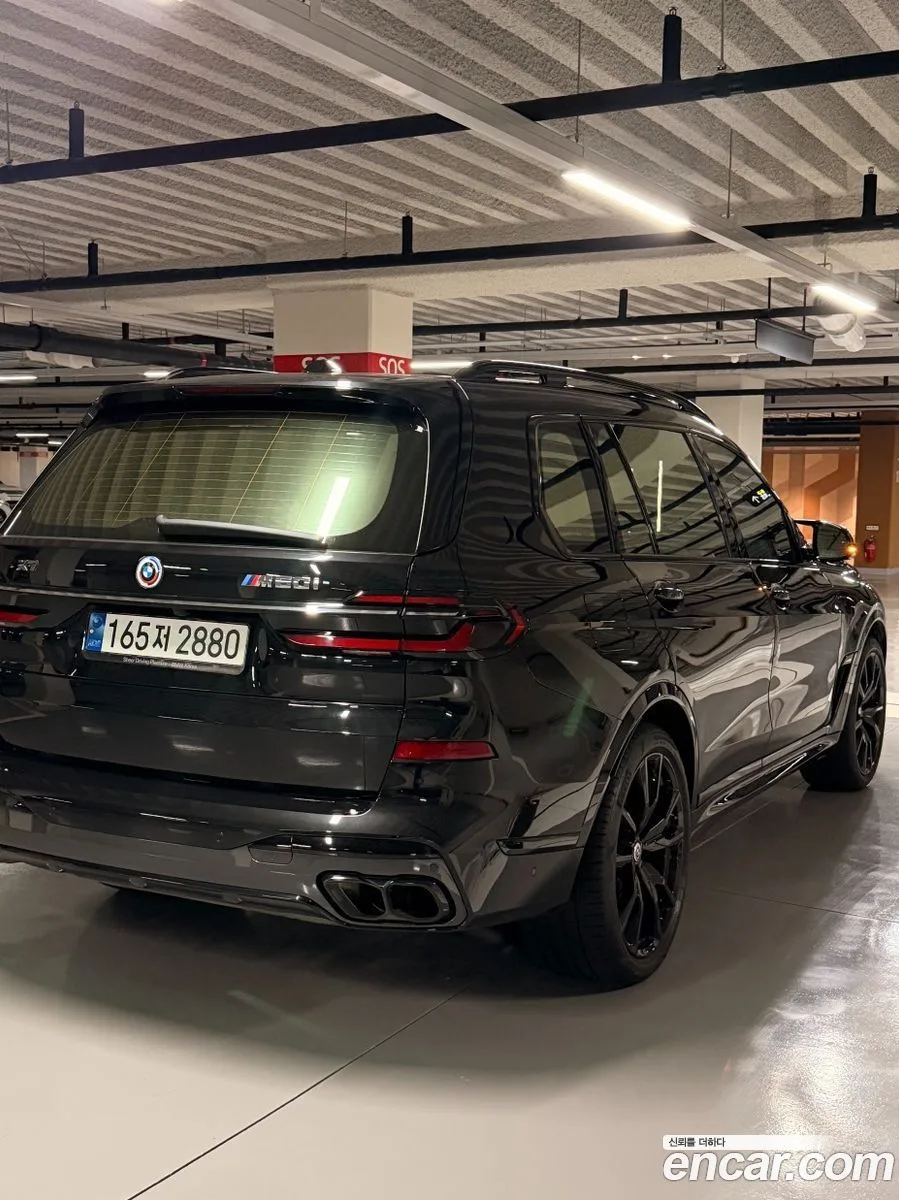 BMW X7 M60i xDrive M 6 2023 — thumbnail 3