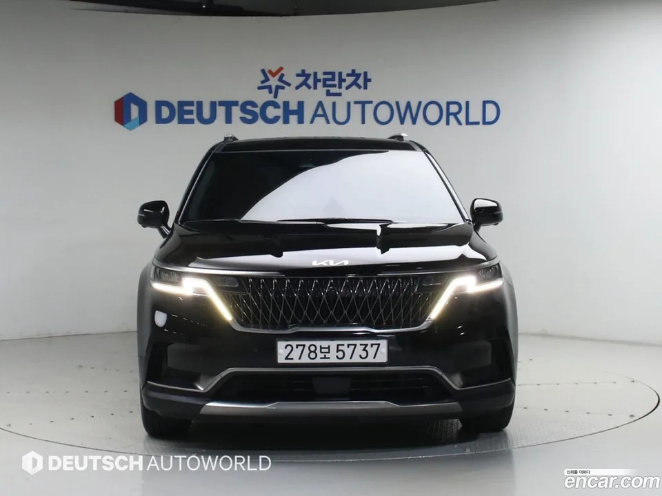 Kia Carnival 9 2023 — thumbnail 3