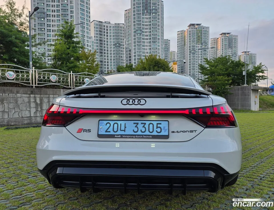 Audi e-tron GT GT 2022 — thumbnail 4