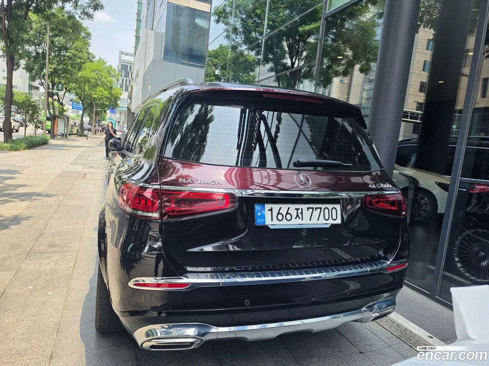 Mercedes-Benz GLS-Class GLS600 4MATIC 2023 — thumbnail 4