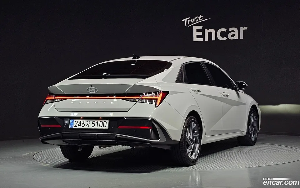 Hyundai Avante CN7 1.6 2025 — thumbnail 3