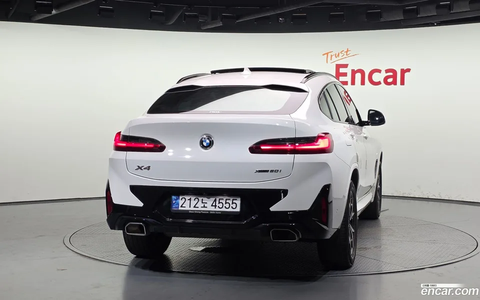 BMW X4 xDrive20i M 2023 — thumbnail 4