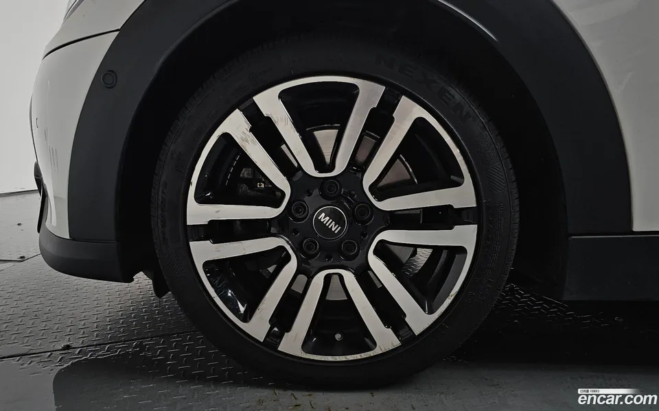 MINI Cooper S 2023 — миниатюра 2