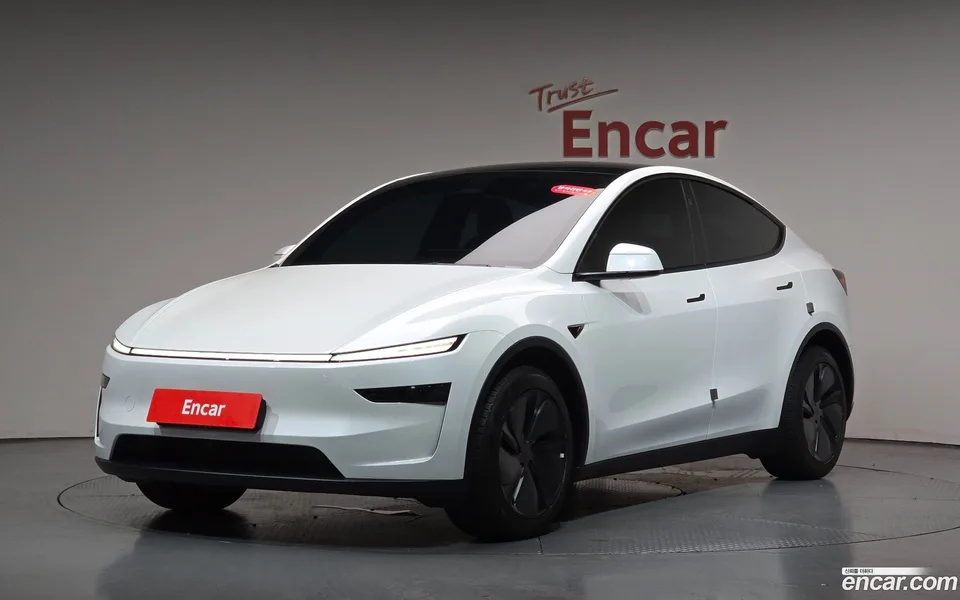 Tesla Model Y RWD 2026 — photo 1, buy with delivery to Moscow