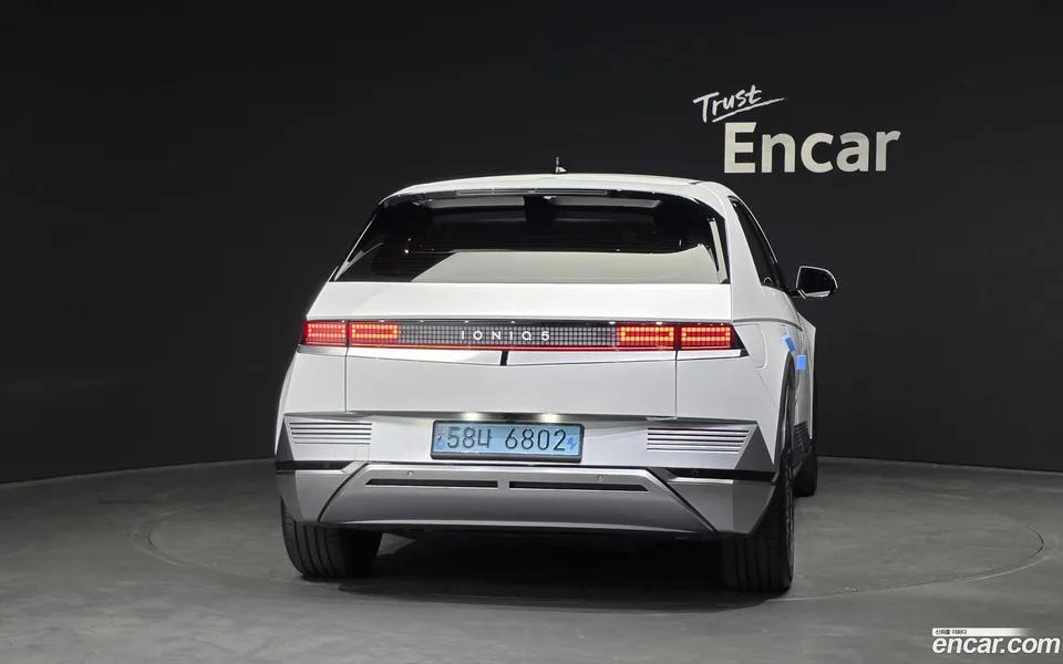 Hyundai Ioniq 5 2022 — thumbnail 4