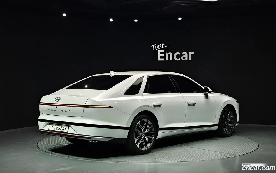 Hyundai Grandeur 2.5 2WD 2023 — thumbnail 2
