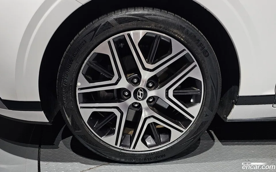 Hyundai Grandeur 2.5 2WD 2023 — thumbnail 5