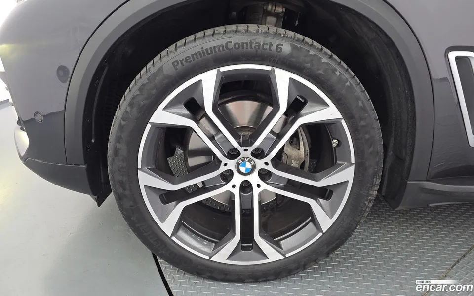 BMW X5 xDrive 30d xLine 2023 — thumbnail 2