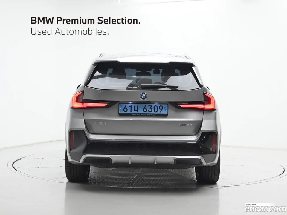BMW iX1 xDrive 30 M 2023 — thumbnail 4