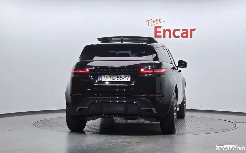 Land Rover Range Rover Evoque P250 SE 2025 — thumbnail 4