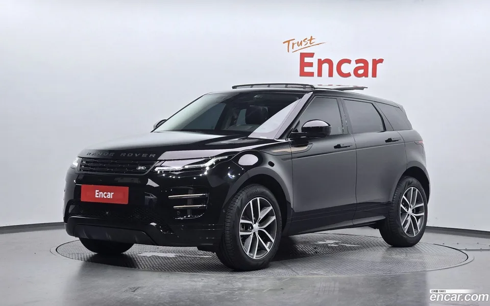 Land Rover Range Rover Evoque P250 SE 2025 — photo 1, buy with delivery to Moscow