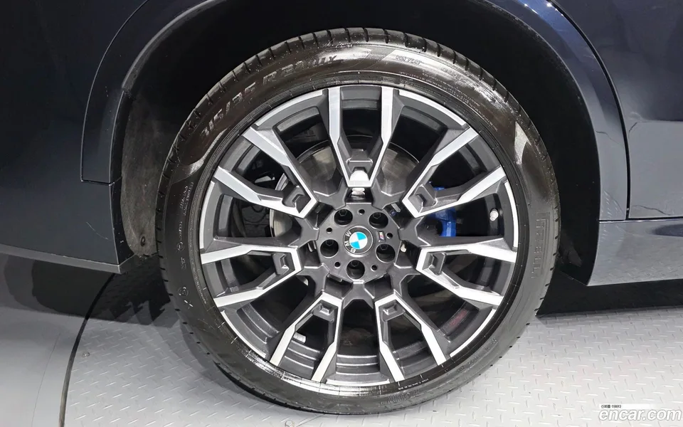 BMW X5 xDrive 40i M 2025 — thumbnail 5