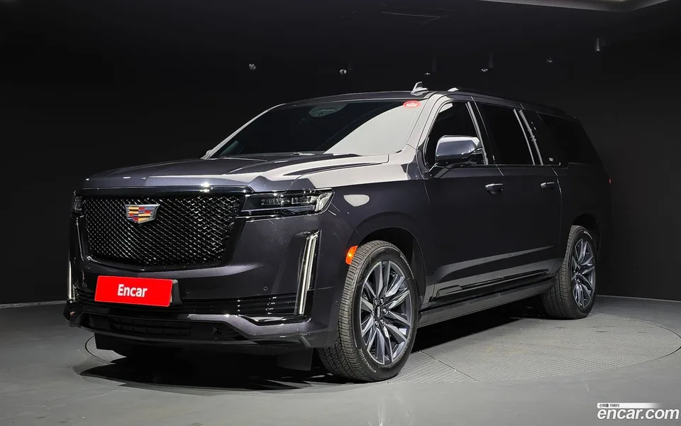 Cadillac Escalade 6.2 ESV 2022 — photo 1, buy with delivery to Moscow