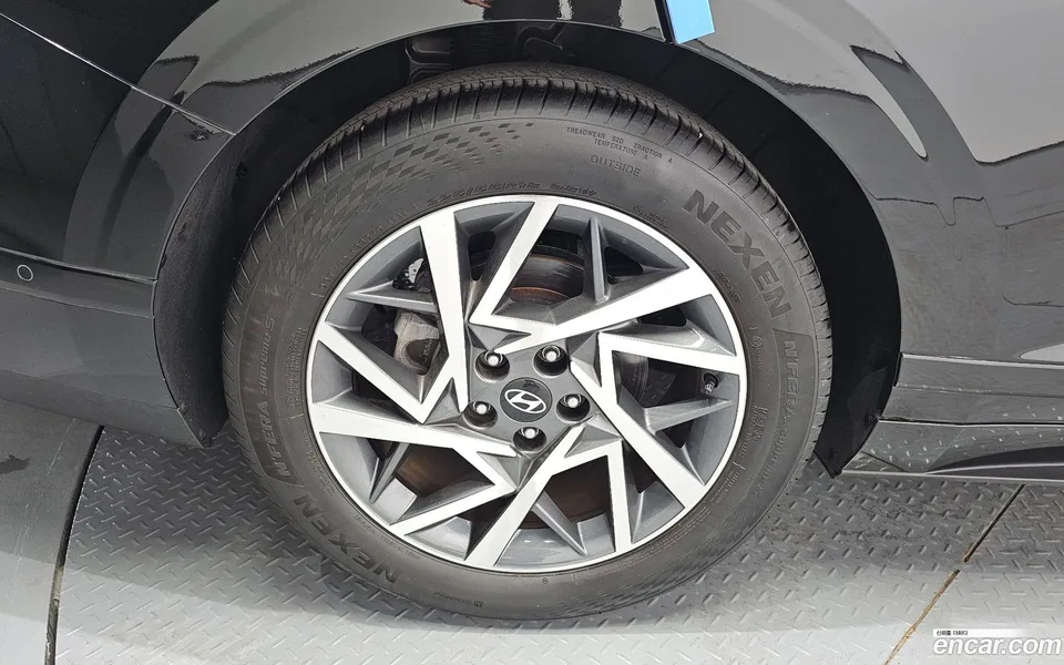 Hyundai Grandeur Hybrid 2023 — thumbnail 2