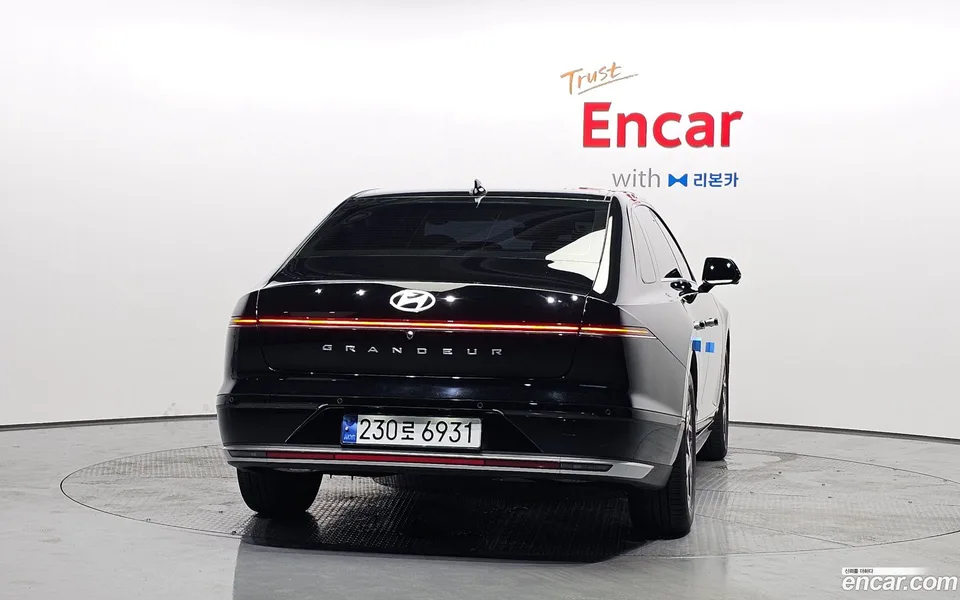 Hyundai Grandeur Hybrid 2023 — thumbnail 4