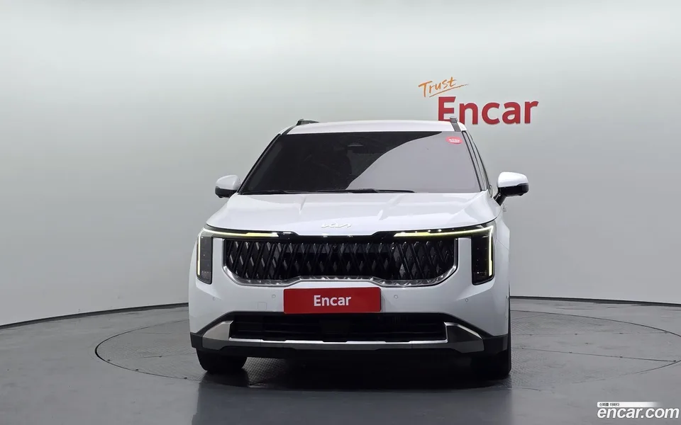 Kia Carnival 7 2024 — thumbnail 3