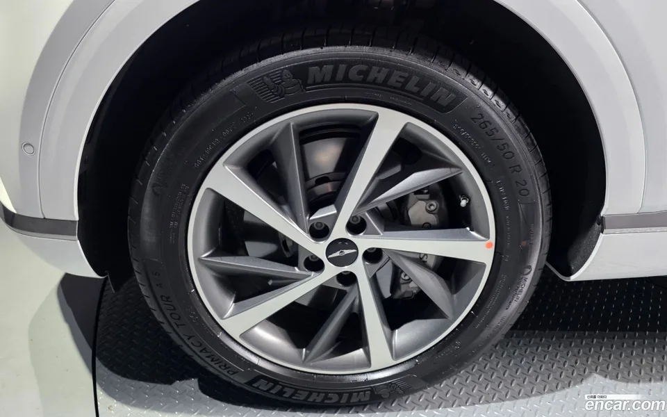Genesis GV80 2.5T AWD 2026 — thumbnail 2