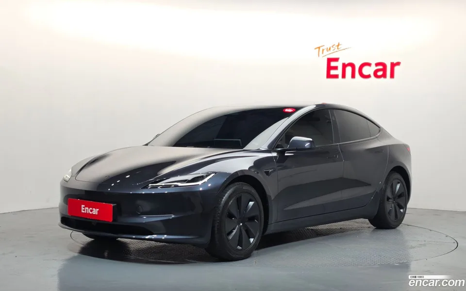 Tesla Model 3 RWD 2026 — photo 1, buy with delivery to Moscow