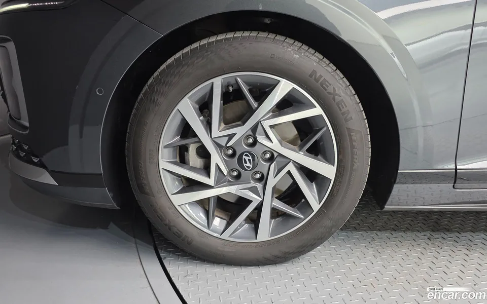 Hyundai Grandeur 2.5 2WD 2023 — миниатюра 2