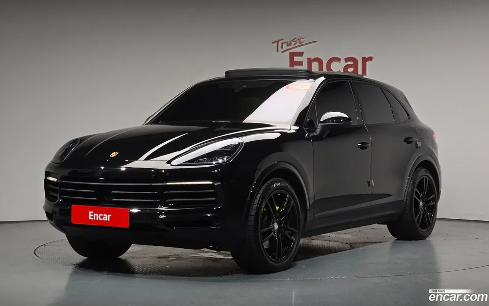 Porsche Cayenne 3.0 E- 2023 — photo 1, buy with delivery to Moscow