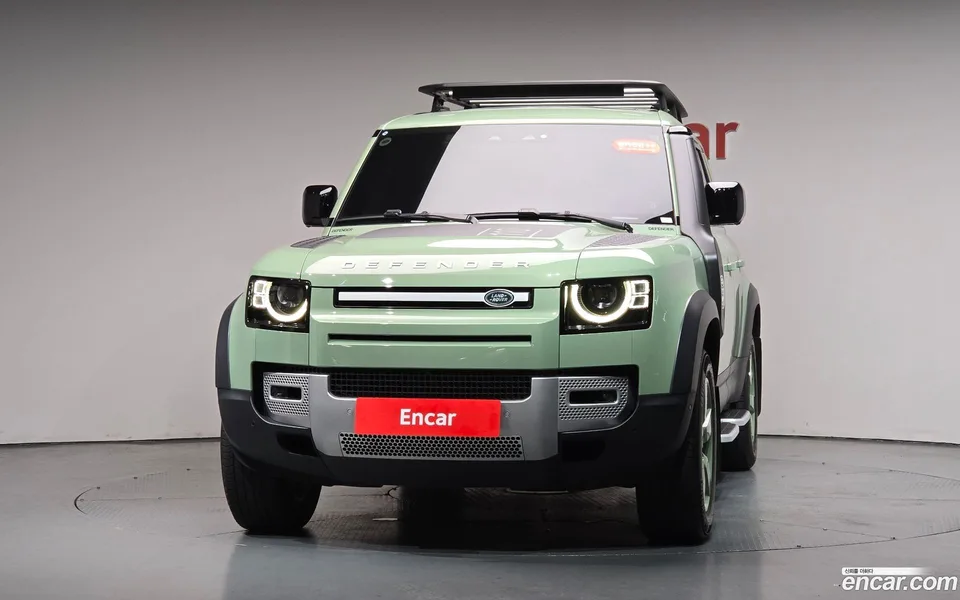 Land Rover Defender 110 D300 75th 2023 — thumbnail 3
