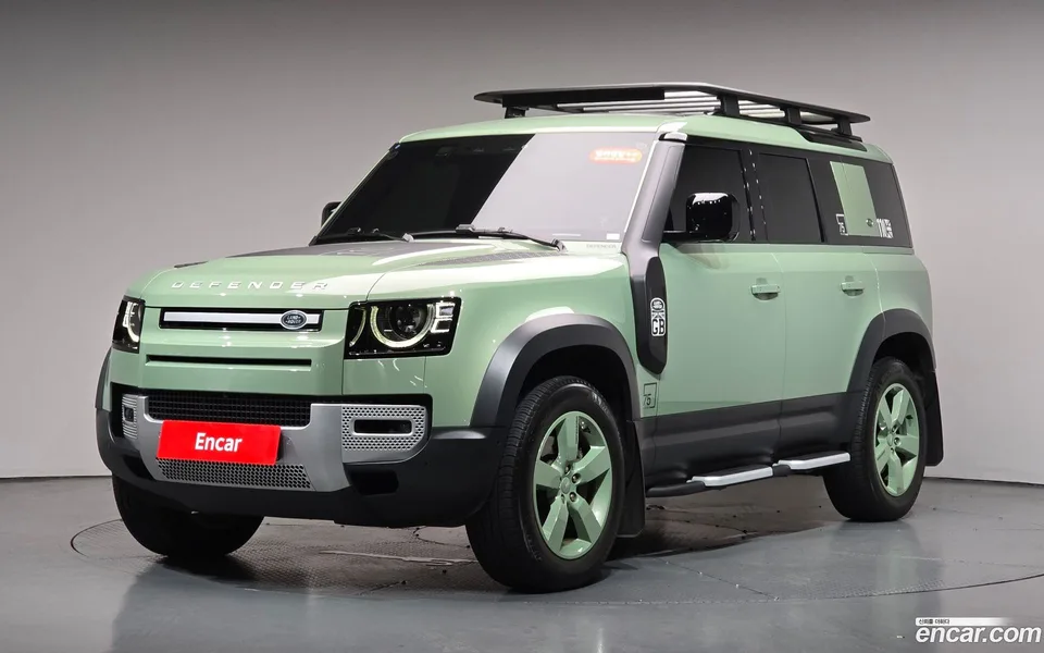 Land Rover Defender 110 D300 75th 2023 — photo 1, buy with delivery to Moscow