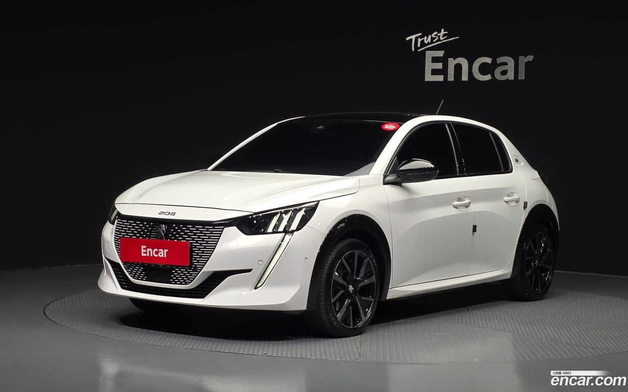 Peugeot e-208 2023