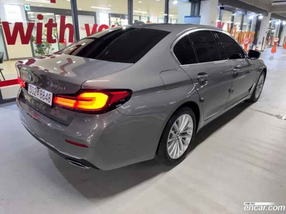 BMW 5 Series 523d 2022 — миниатюра 4
