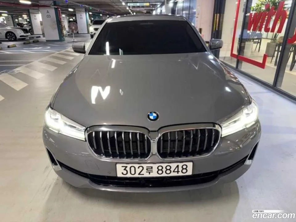 BMW 5 Series 523d 2022 — фото 1, купить с доставкой в Москву