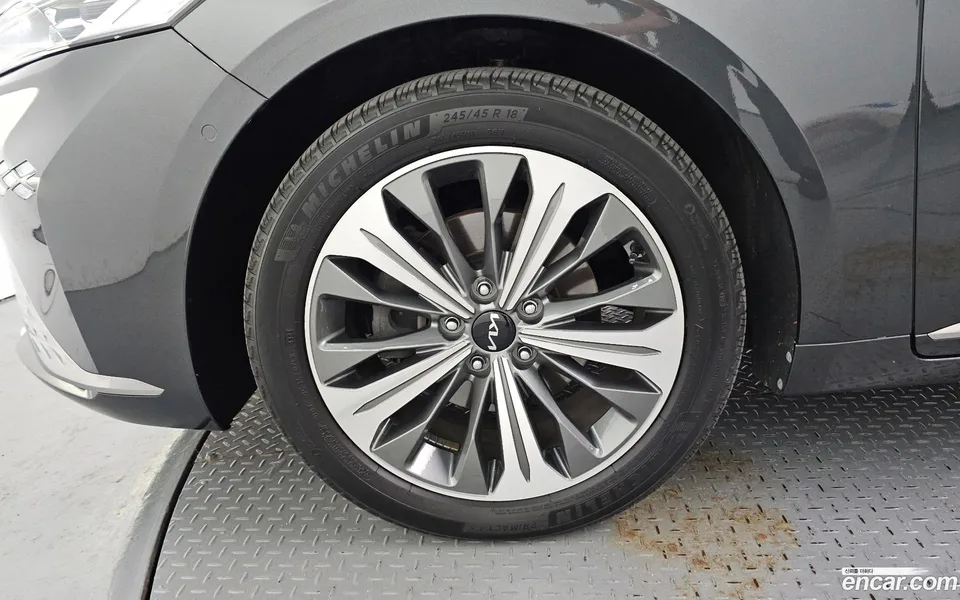 Kia K8 Hybrid 2024 — thumbnail 2