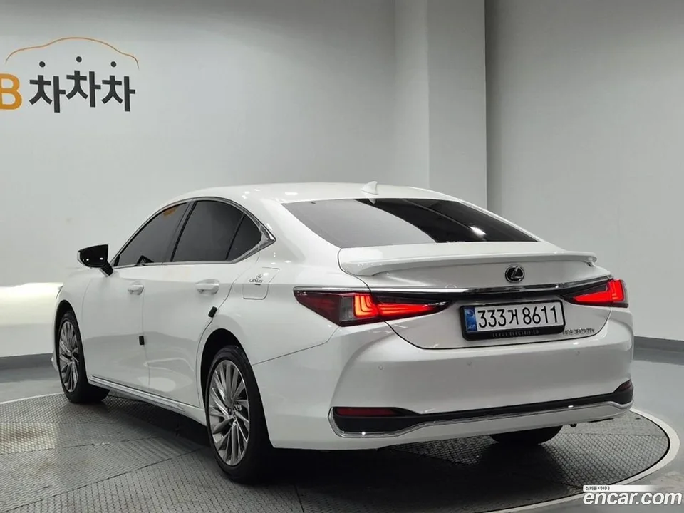 Lexus ES 300h 2026 — миниатюра 4