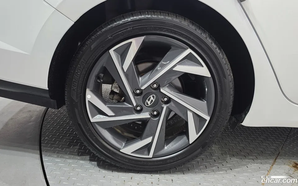 Hyundai Avante CN7 1.6 2025 — thumbnail 2