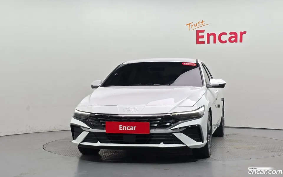 Hyundai Avante CN7 1.6 2025 — thumbnail 3