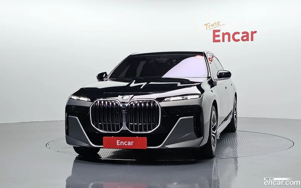 BMW 7 Series 740i xDrive M 2025 — миниатюра 3