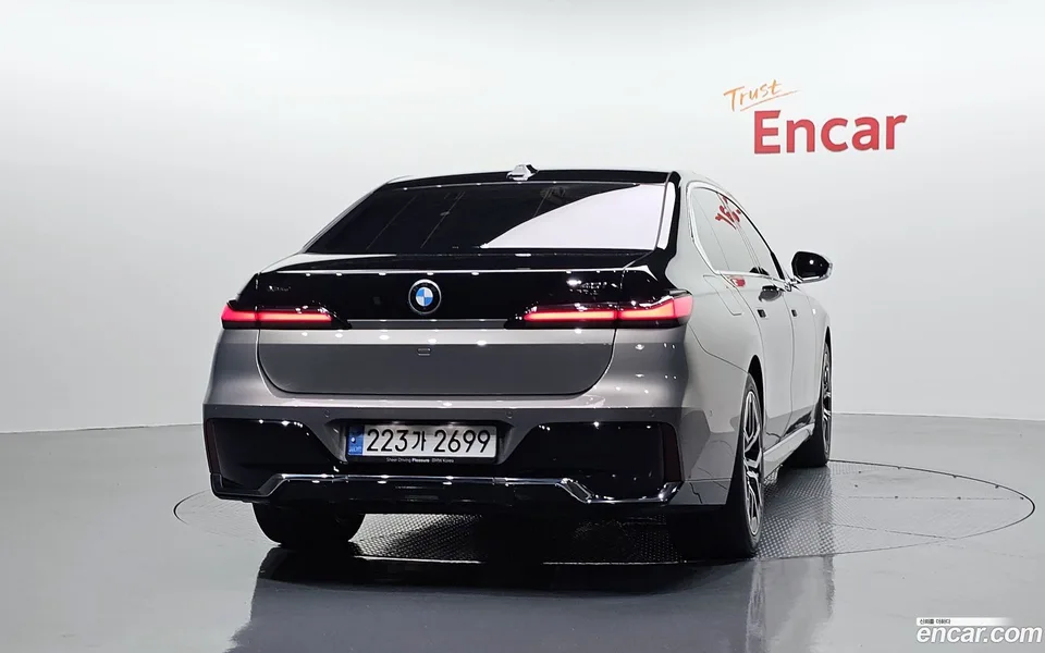 BMW 7 Series 740i xDrive M 2025 — миниатюра 4