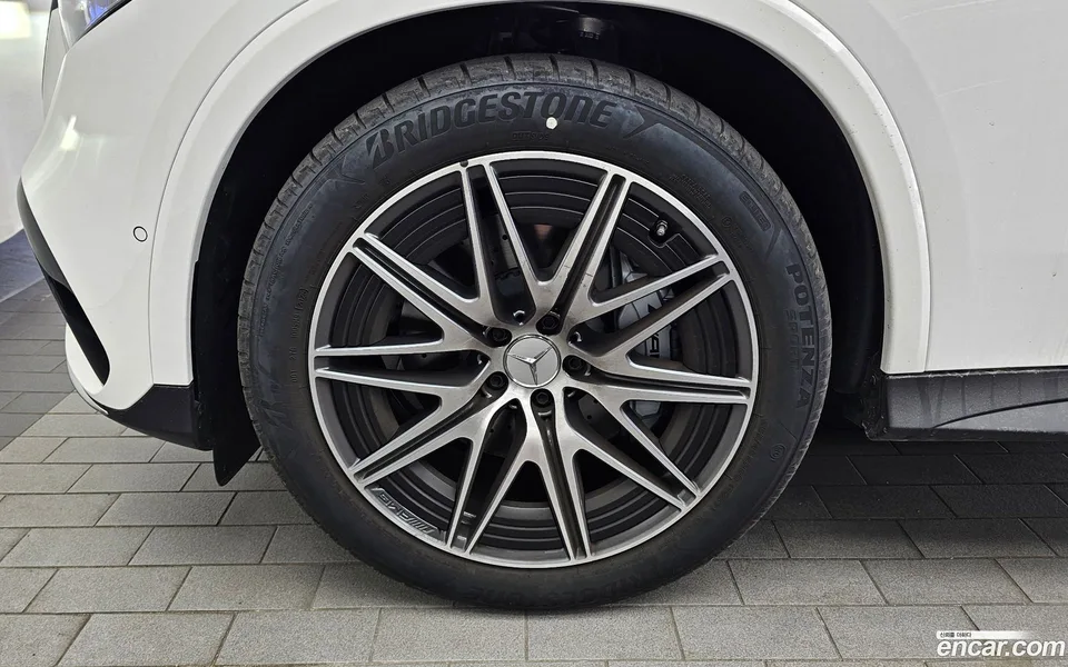 Mercedes-Benz GLC-Class AMG GLC43 4MATIC 2025 — thumbnail 2