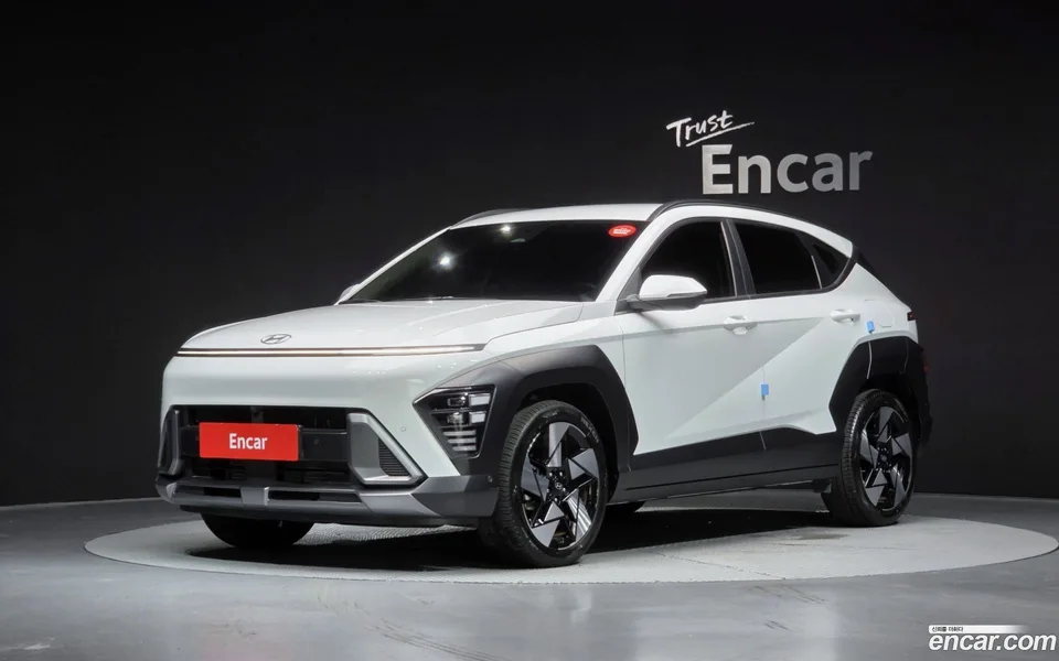 Hyundai Kona 1.6 2WD 2023 — photo 1, buy with delivery to Moscow