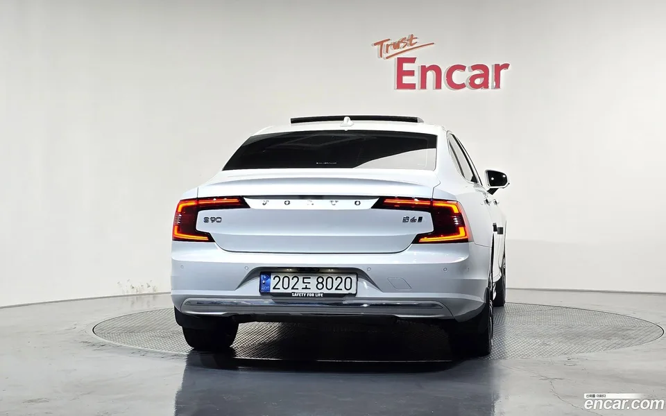 Volvo S90 B6 AWD 2023 — thumbnail 4