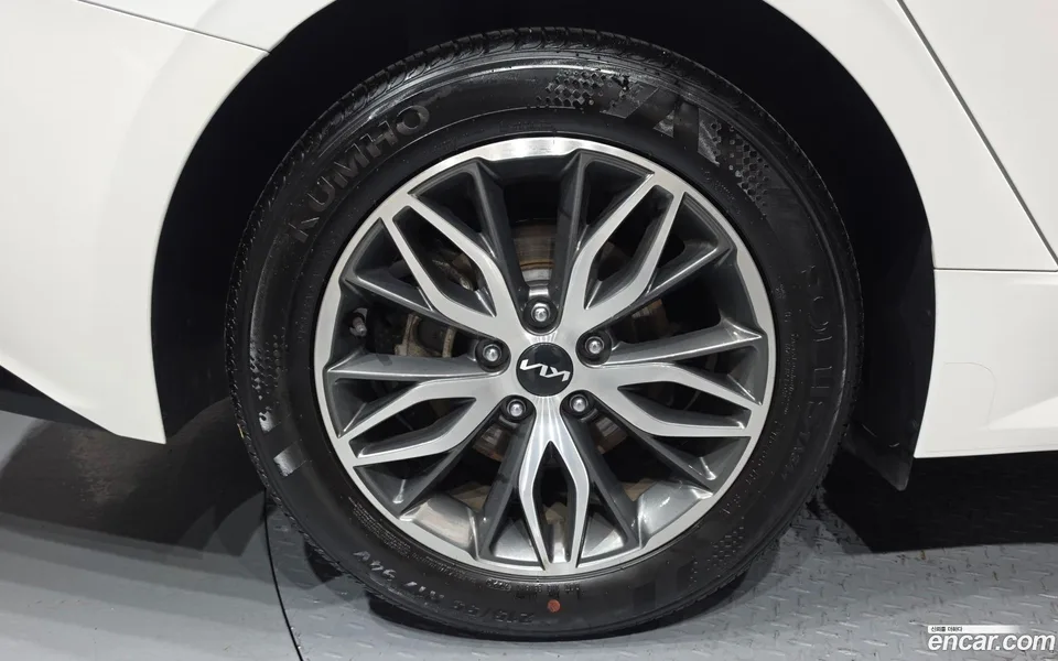 Kia K5 2.0 2023 — thumbnail 5