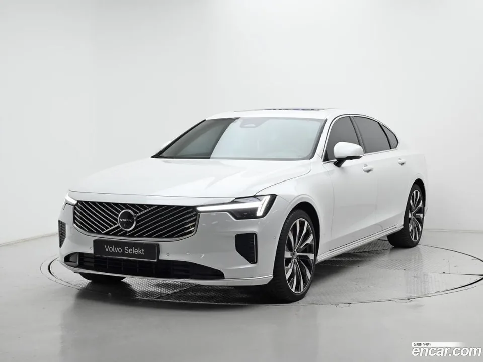 Volvo S90 B5 2026 — photo 1, buy with delivery to Moscow